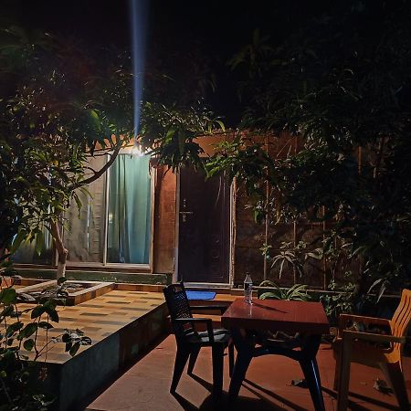 Lotus Riya Home Stay Hampi Zewnętrze zdjęcie