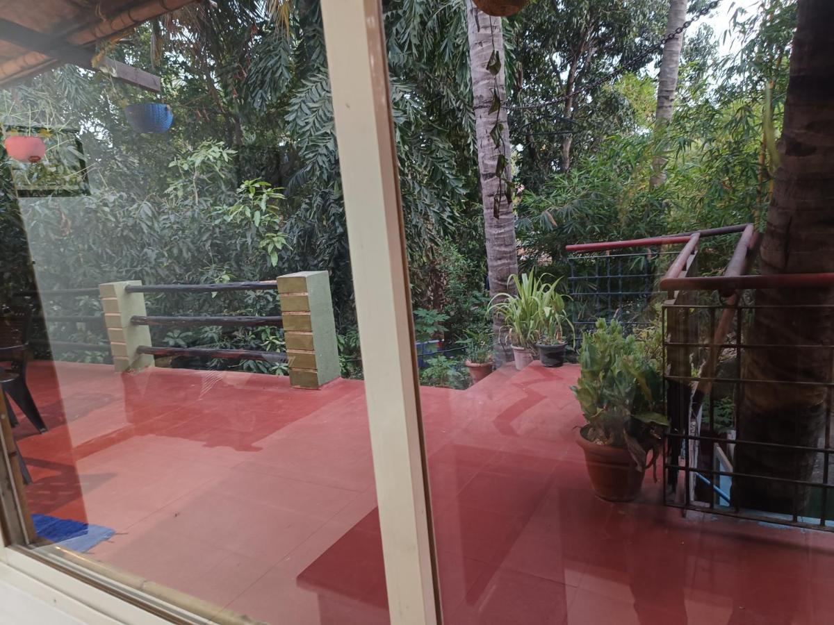 Lotus Riya Home Stay Hampi Zewnętrze zdjęcie